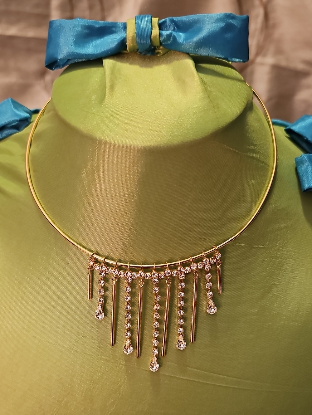 Cute Gold Tone Choker